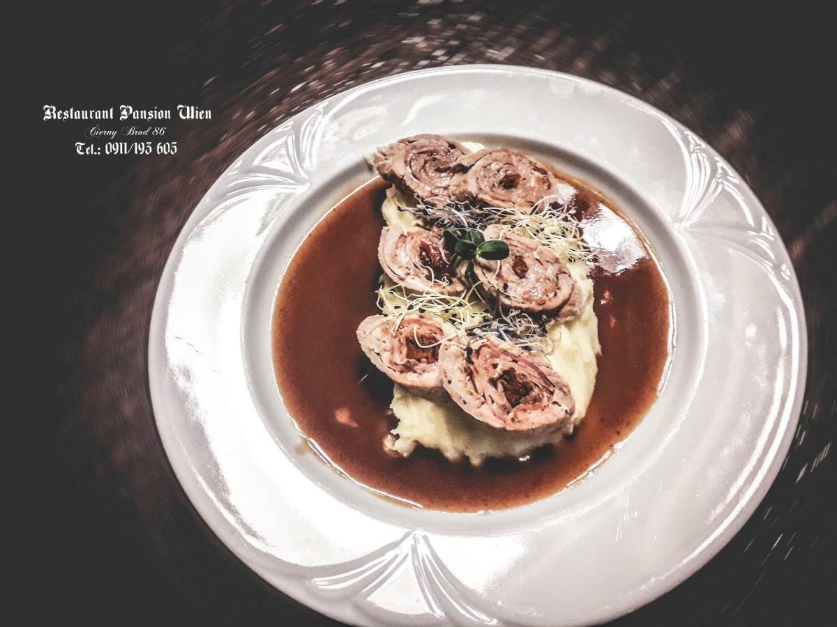 Restaurant Pansion Wien Cierny Brod Eksteriør bilde